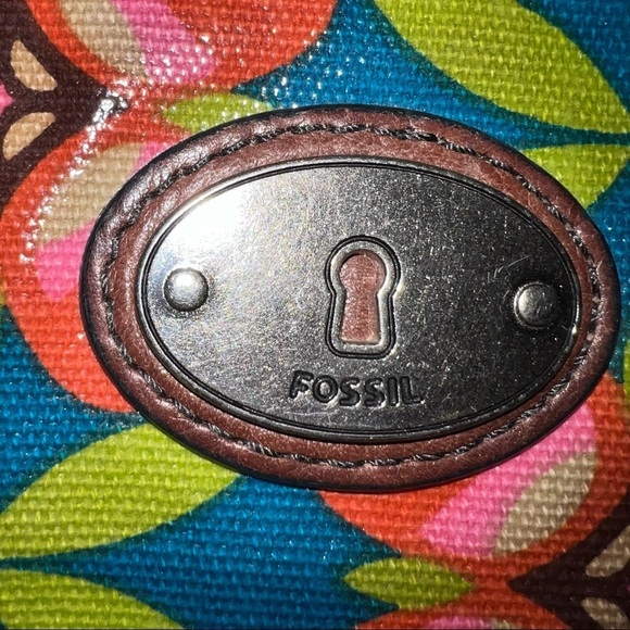 FOSSIL “Key-Per” wristlet - Picture 4 of 7